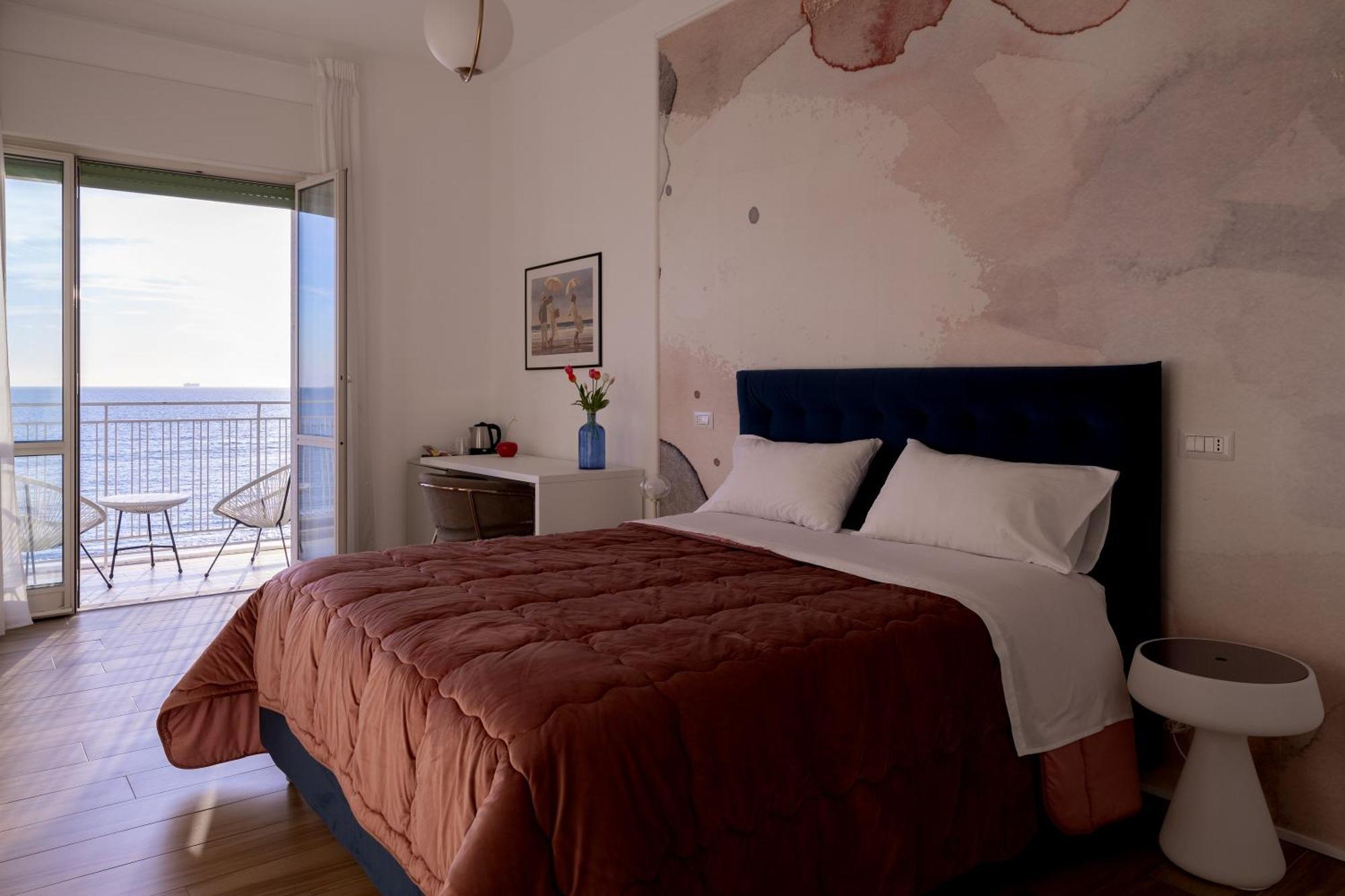 Cas' A Mare - Beachfront Luxury Suites Salerno Exterior photo